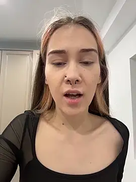 SashaMeow online show from April 2026 04:22:02 PM