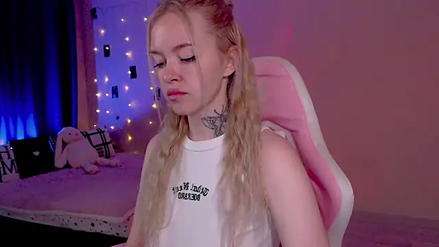 Snapshot of Naughty_Mable chatting on July 2026 11:44:01 PM Naughty Mable online show from July 2026 11:44:01 PM