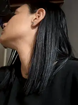 Abril jones10 online show from November 2025 11:25:02 PM