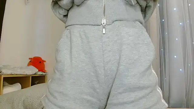 hiyopiyo online show from February 2025 03:43:02 AM