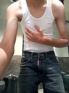 J JEN5 online show from December 2024 10:05:02 AM