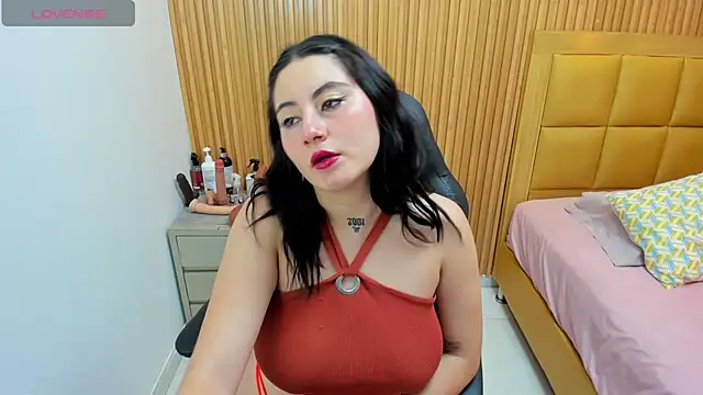 LOLAMAXI online show from November 2025 03:21:01 AM