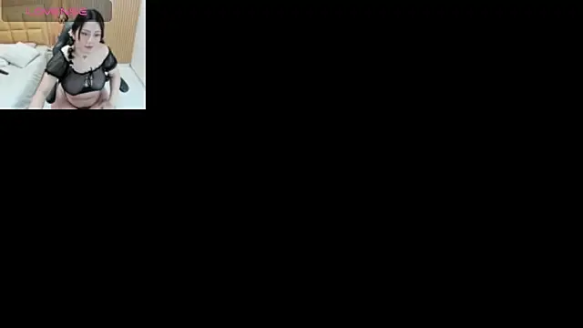 LOLAMAXI online show from May 2026 03:33:01 AM
