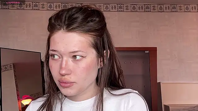 eva varnerr online show from April 2026 01:56:01 PM