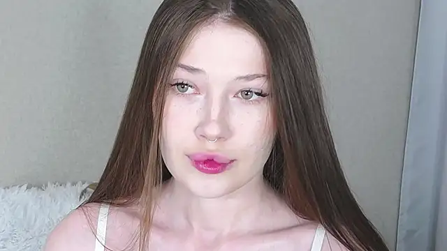 Snapshot of eva_varnerr chatting on January 2025 08:48:01 PM eva varnerr online show from January 2025 08:48:01 PM