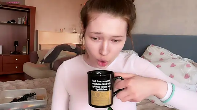 eva varnerr online show from June 2026 03:44:02 PM