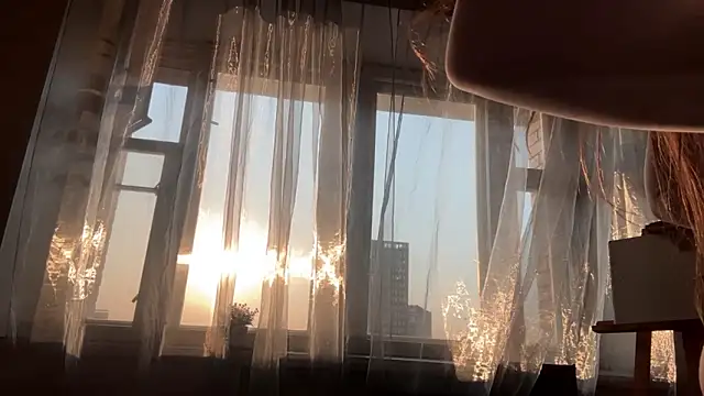 eva varnerr online show from March 2026 05:23:02 AM