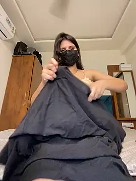 ahista online show from April 2026 06:13:02 PM