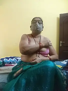 Snapshot of sivani_asha chatting on July 2026 06:44:01 AM sivani asha online show from July 2026 06:44:01 AM