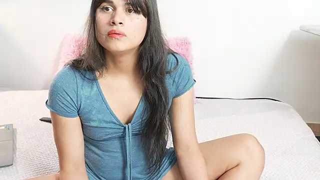 Mara-Bella online show from March 2026 06:04:02 PM