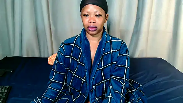 EROTIC BARBIE28 online show from March 2026 04:00:01 PM