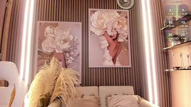 Daphne Fox  online show from November 2025 03:28:02 AM