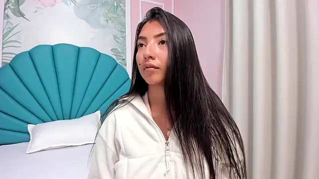 Snapshot of Daphne_Fox_ chatting on March 2025 02:15:02 AM Daphne Fox online show from March 2025 02:15:02 AM