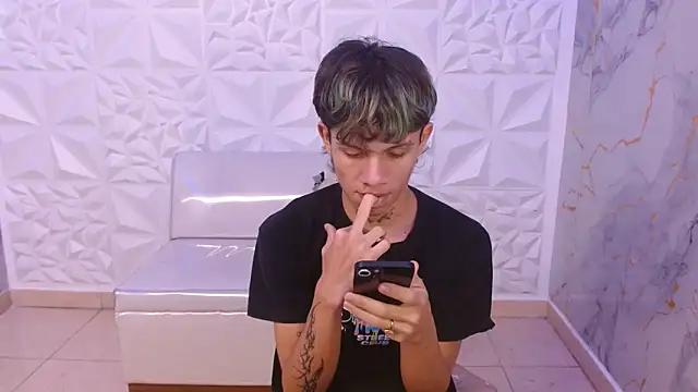 andy dan18 online show from March 2026 08:10:01 PM