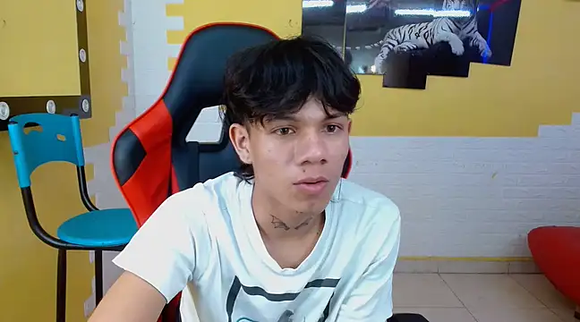 andy dan18 online show from March 2025 06:56:02 PM