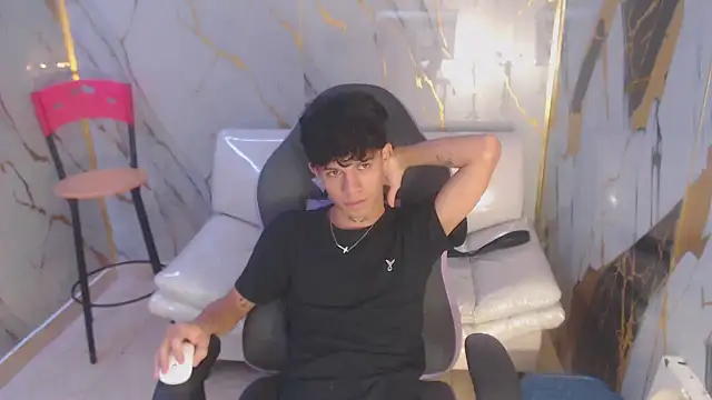 andy dan18 online show from October 2025 04:37:02 PM