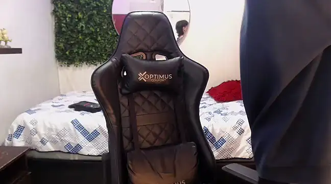 andy dan18 online show from March 2025 01:51:01 PM