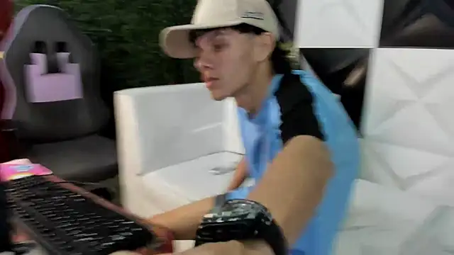 andy dan18 online show from April 2026 07:18:01 PM