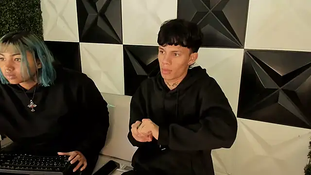 andy dan18 online show from November 2025 06:34:02 PM