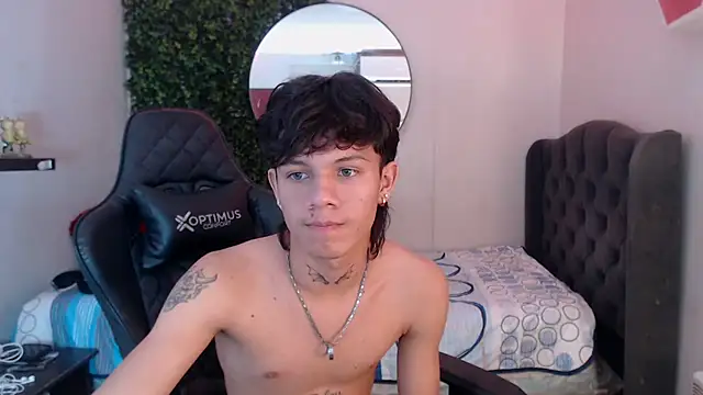 andy dan18 online show from March 2025 01:51:01 PM