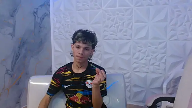 andy dan18 online show from April 2026 08:31:01 PM