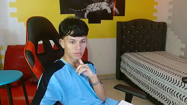 andy dan18 online show from November 2025 02:10:01 PM