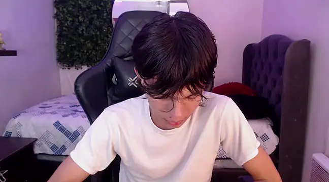 andy dan18 online show from March 2025 01:14:02 PM