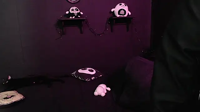 rousstattoo online show from October 2025 11:39:01 PM