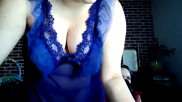 Snapshot of Heleneecesmecs2 chatting on September 2025 02:00:02 PM Heleneecesmecs2 online show from September 2025 02:00:02 PM