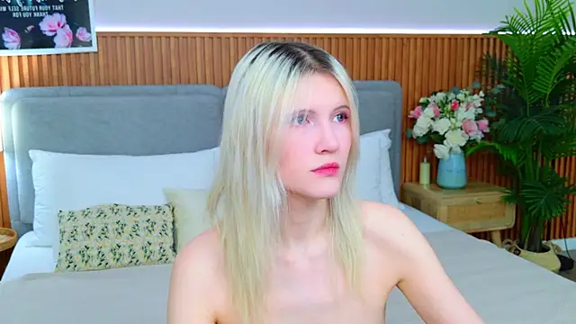 NellieLoyns online show from April 2026 05:15:01 PM