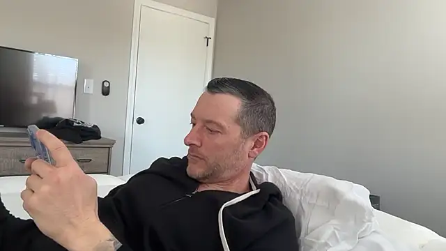 Snapshot of moon-boy chatting on March 2025 04:15:02 PM moon-boy online show from March 2025 04:15:02 PM