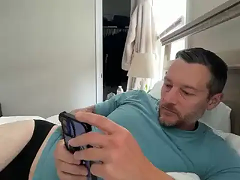 Snapshot of moon-boy chatting on October 2025 05:35:02 PM moon-boy online show from October 2025 05:35:02 PM