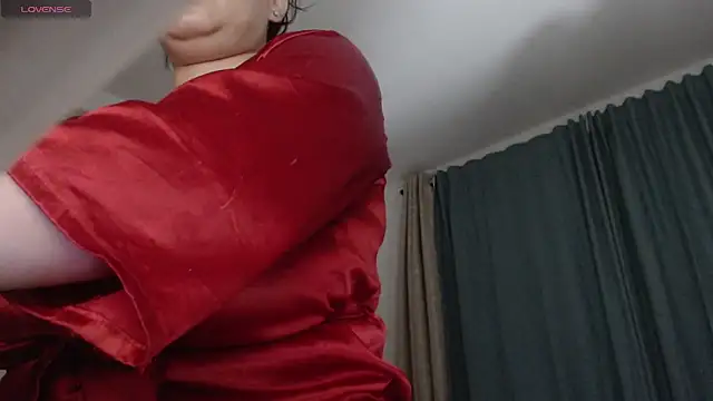 MommyHelpsmee online show from October 2025 07:29:01 AM