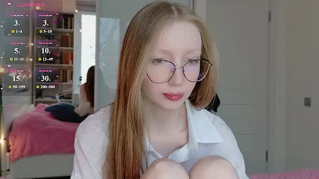 Awwwrora online show from April 2026 09:16:01 AM