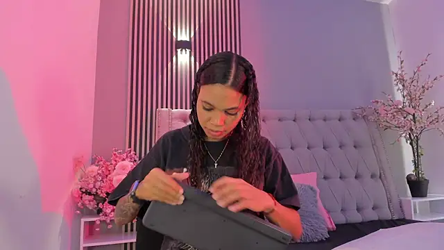 GysellHanson online show from December 2025 11:12:02 AM