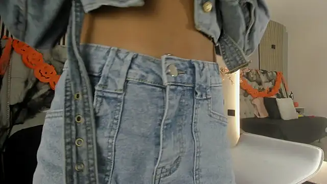 Snapshot of GysellHanson chatting on October 2025 11:31:02 AM GysellHanson online show from October 2025 11:31:02 AM