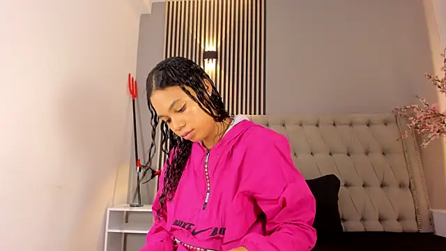 Snapshot of GysellHanson chatting on November 2025 11:25:02 AM GysellHanson online show from November 2025 11:25:02 AM