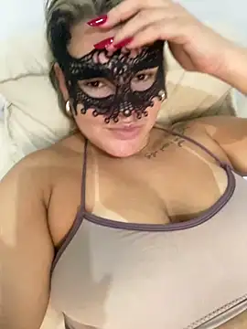 Casadadelicia26 online show from February 2026 06:25:01 AM