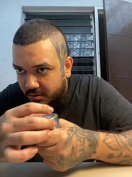 El Titan1998 online show from November 2025 09:41:01 PM