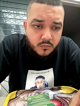 El Titan1998 online show from November 2025 09:26:02 PM