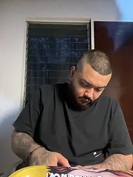 El Titan1998 online show from February 2026 11:26:01 PM