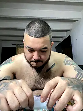 El Titan1998 online show from September 2025 09:58:01 PM