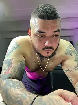 El Titan1998 online show from September 2025 10:41:02 PM