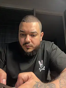 El Titan1998 online show from November 2025 11:25:01 PM