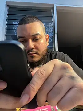 El Titan1998 online show from November 2025 10:32:01 PM