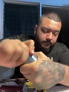 El Titan1998 online show from February 2026 12:22:01 AM