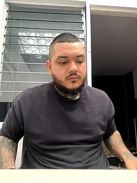 El Titan1998 online show from November 2025 01:00:01 PM