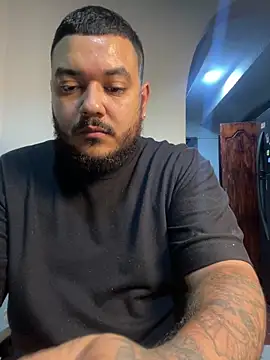 El Titan1998 online show from April 2026 11:20:02 PM