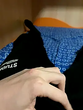 Dvddd online show from November 2025 06:19:01 PM