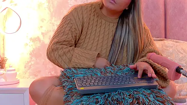 MiaLaurents online show from April 2026 07:45:01 AM